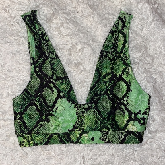 Prettylittlething Bikini Top and Bottom - Picture 5 of 5